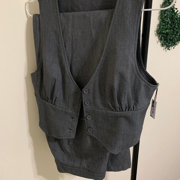 Women's Grey Suit - Picture 1 of 2